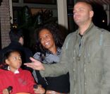 Mel B, ses filles Phoenix et Angel, et Stephen Balafonte, à Los Angeles, le 12 décembre 2008.