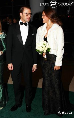 Le prince Daniel, qui retrouvait sa belle-soeur la princesse Madeleine au dîner de la chambre de commerce américano-suédoise le 1er novembre, a achevé sa visite officielle à New York les 1er et 2 novembre 2011.