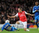 Mathieu Valbuena, Aaron Ramsey et Jordan Ayew lors du match de Champions League entre l'Olympique de Marseille et Arsenal (0-0) le 1er novembre 2011 à Londres
