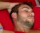 Kevin se réveille dans les Anges de la télé-réalité 3, jeudi 3 novembre 2011 sur NRJ 12