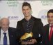 Alfredo di Stefano, Cristiano Ronaldo et Eusebio lors de la remise du Soulier d'Or du meilleur buteur de l'année à Madrid le 4 novembre 2011