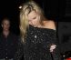 Kate Moss : Très éméchée, elle ne peut pas cacher son goût pour la fête