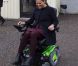 La princesse Victoria et le prince Daniel de Suède en visite dans le comté de Västernorrland le 7 novembre 2011. La visite de l'entreprise Permobil, leader mondial de la production de biens à destination des personnes handicapées, a donné lieu à des scènes cocasses.