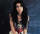 Amy Winehouse : La robe de Back to black, symbole de sa transformation, à vendre