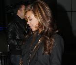 Beyoncé cache son ventre rond à la sortie de son hôtel à New York le 8 novembre 2011