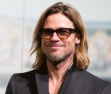 Le beau Brad Pitt à l\'avant-première de Moneyball au Japon, à Tokyo, le 9 novembre 2011