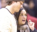 Demi Moore et Ashton Kutcher en janvier 2005 à Los Angeles 