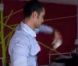 Benjamin en pleine action dans les Anges de la télé-réalité 3, vendredi 18 novembre 2011, sur NRJ 12