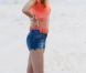 Lily Aldridge en shooting sur une plage de St Barth, le 15 novembre 2011