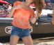 Lily Aldridge en shooting sur une plage de St Barth, le 15 novembre 2011