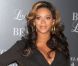 Beyoncé était ravissante dans sa robe noire et dorée pour la projection de son dvd live à New York, le 20 novembre 2011.