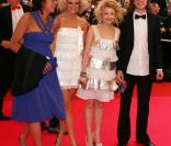 Lucile et Thomas  de Nouvelle Star avec deuxs amies