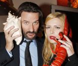 Elodie Frégé et Frédéric Beigbeder lors de la soirée des 135 ans de la maison Lancel à Paris le 24 novembre 2011