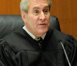 Le juge Pastor pendant le procès de Conrad Murray le 3 novembre 2011 à Los Angeles 
