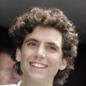 Mika se met enfin au boulot !