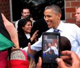 Barack Obama a distribué des sourires à Alexandria en Virginie en compagnie de son chien Bo. Le 21 décembre 2011