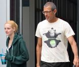 Jeff Goldblum, et Lydia Hearst-Shaw en 2011