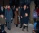 La princesse Ingrid Alexandra ne brille pas par son enthousiasme... La famille royale de Norvège de sortie pour la messe de Noël, dans la soirée du 24 décembre 2011 à Oslo.