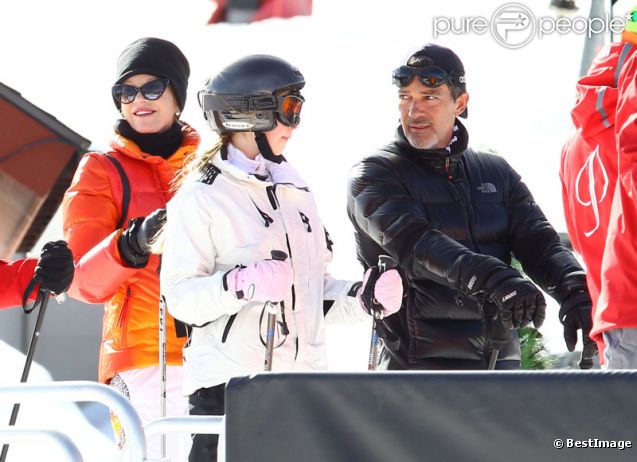 Antonio Banderas, Mélanie Griffith et leur fille Stella : une famille formidable en vacances pour skier à Aspen le 27 décembre 2011