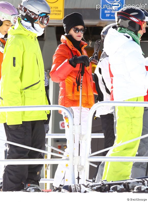 Mélanie Griffith au ski à Aspen le 27 décembre 2011
