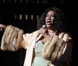 Aretha Franklin en concert à Sain-Louis, le 1er octobre 2011.