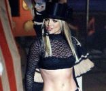 Britney Spears, de retour sur scène avec Circus en décembre 2008.<br />