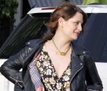  Suite à une série de problèmes personnels, Mischa Barton a pris énormément de poids. Los Angeles, février 2010. 