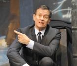 Fabrice Huster en pleine répétition de sa pièce Bronx, au théâtre des Bouffes Parisiennes le 6 janvier 2012