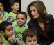 Letizia d'Espagne souriante et détendue pour partager des histoires d'enfants