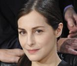 Amira Casar lors de l'émission Vivement Dimanche spécial La Vérité si je  mens ! 3, diffusée le 15 janvier 2012 sur France 2 