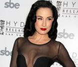 Dita Von Teese pose pour la soirée au Hyde Bellagio, un club de Las Vegas le 14 janvier 2012