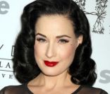 Dita Von Teese, burlesque et sensuelle, pour la soirée au Hyde Bellagio, un club de Las Vegas le 14 janvier 2012