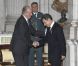 Le président de la République française Nicolas Sarkozy a été décoré de l'ordre de la Toison d'Or par le roi Juan Carlos Ier d'Espagne, lundi 16 janvier 2011, à Madrid. La reine Sofia, le prince Felipe et la princesse Letizia assistaient à la cérémonie.