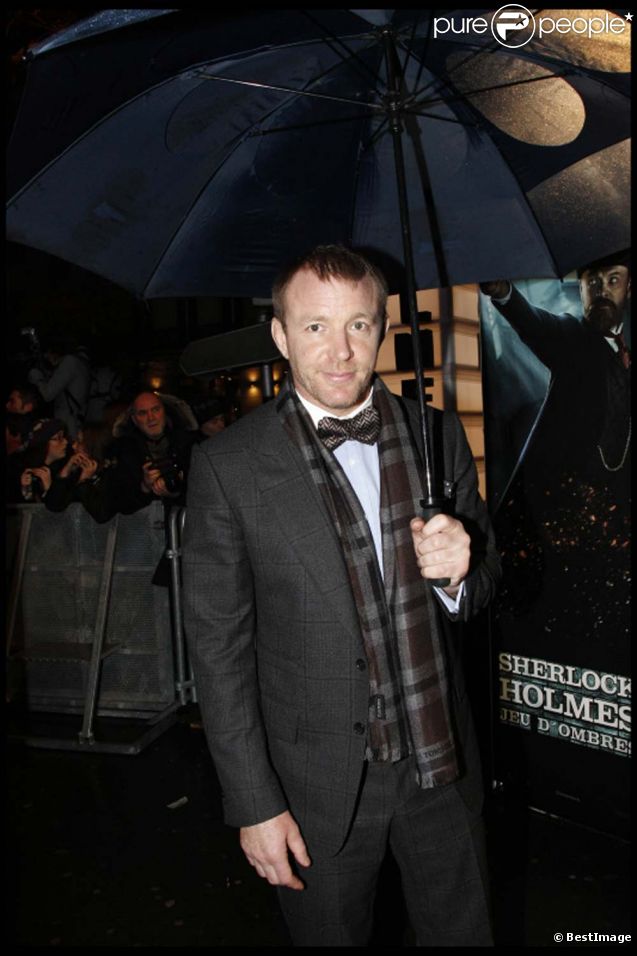Guy Ritchie à l'avant-première de  Sherlock Holmes :   Jeux d'ombres  à Paris, le 19 janvier 2011.