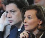 Benjamin Biolay et Valérie Trierweiler lors du rassemblement de François Hollande au Bourget, le 22 janvier 2012.