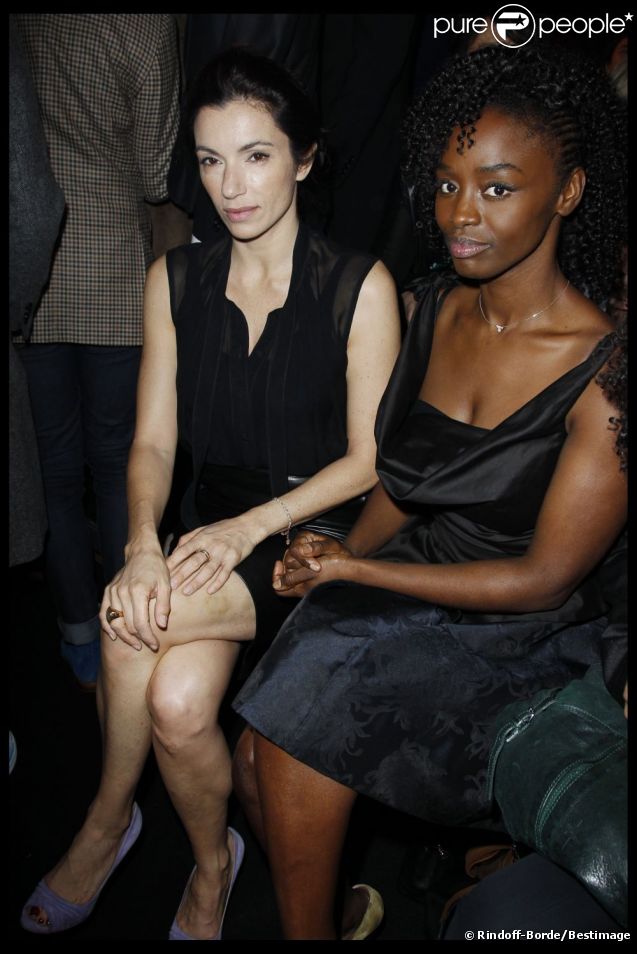 Aure Atika et Aïssa Maïga au premier rang du défilé Etam le 23 janvier 2012