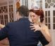  La ravissante Delphine Wespiser partage une valse avec Eric Castelnau, qui a remporté cette danse au salon des miroirs lors de la vente aux enchères du 16 décembre pour le projet Imagine - le 24 janvier 2012 