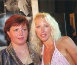 Loana et sa mère Violette en juillet 2001
