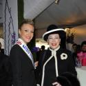 Geneviève de Fontenay et Miss Prestige National s'offrent un dimanche hippique
