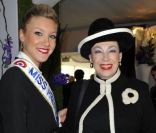 Christelle Roca et Geneviève de Fontenay lors du Prix d'Amérique Marionnaud 2012, à l'hippodrome de Vincennes, le 29 janvier 2012
