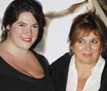 Michèle Bernier et sa fille Charlotte Gaccio, à Paris, le 8 novembre 2011.