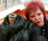 En janvier, Régine présentait les pièces de créateurs dont elle se sépare à l'occasion d'une vente organisée le 4 février 2012 à l'Espace Tajan.