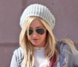 Ashley Tisdale sort d\'un studio de danse, à Los Angeles, le 2 février 2012