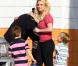 Britney Spears devient reine du bowling devant ses adorables fils