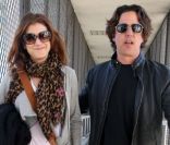 Kate Walsh et son amoureux Chris Case, à l\'aéroport de Los Angeles, le 4 février 2012