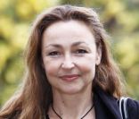 Catherine Frot protège sa vie privée pour que sa fille 'ne soit pas embêtée'