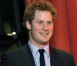 Le prince Harry, élu meilleur copilote/artilleur, se rapproche de l'Afghanistan