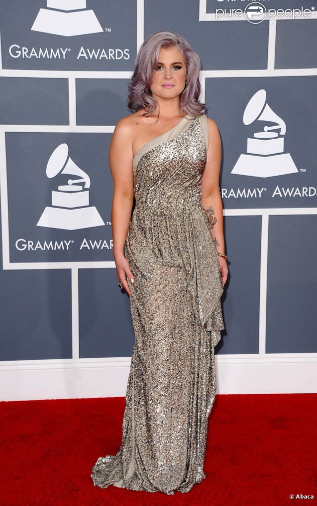 Kelly Osbourne sur le tapis rouge de la 54e soirée des Grammy Awards, le 12 février 2012 au Staples Center de Los Angeles.