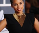 Alicia Keys sur le tapis rouge de la 54e soirée des Grammy Awards, le 12 février 2012 au Staples Center de Los Angeles.