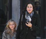 Courteney Cox partage un moment avec sa petite Coco ont déjeuné au  Balthazar  à SoHo à New York le 13 février 2012 